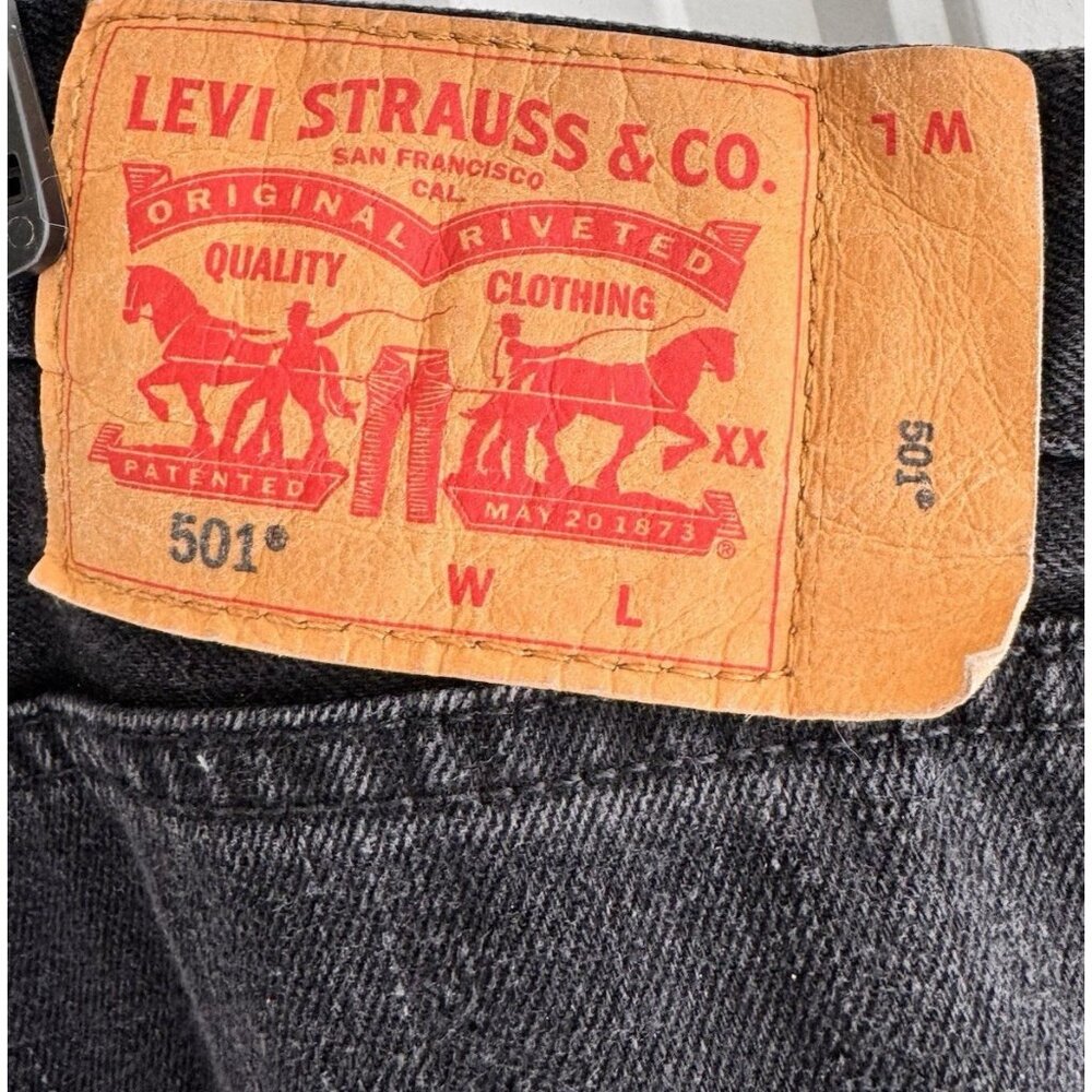 Levis 501XX Mens Jeans 46 Button Fly Black Denim Straight Leg Classic Fit Hemmed - Picture 7 of 10